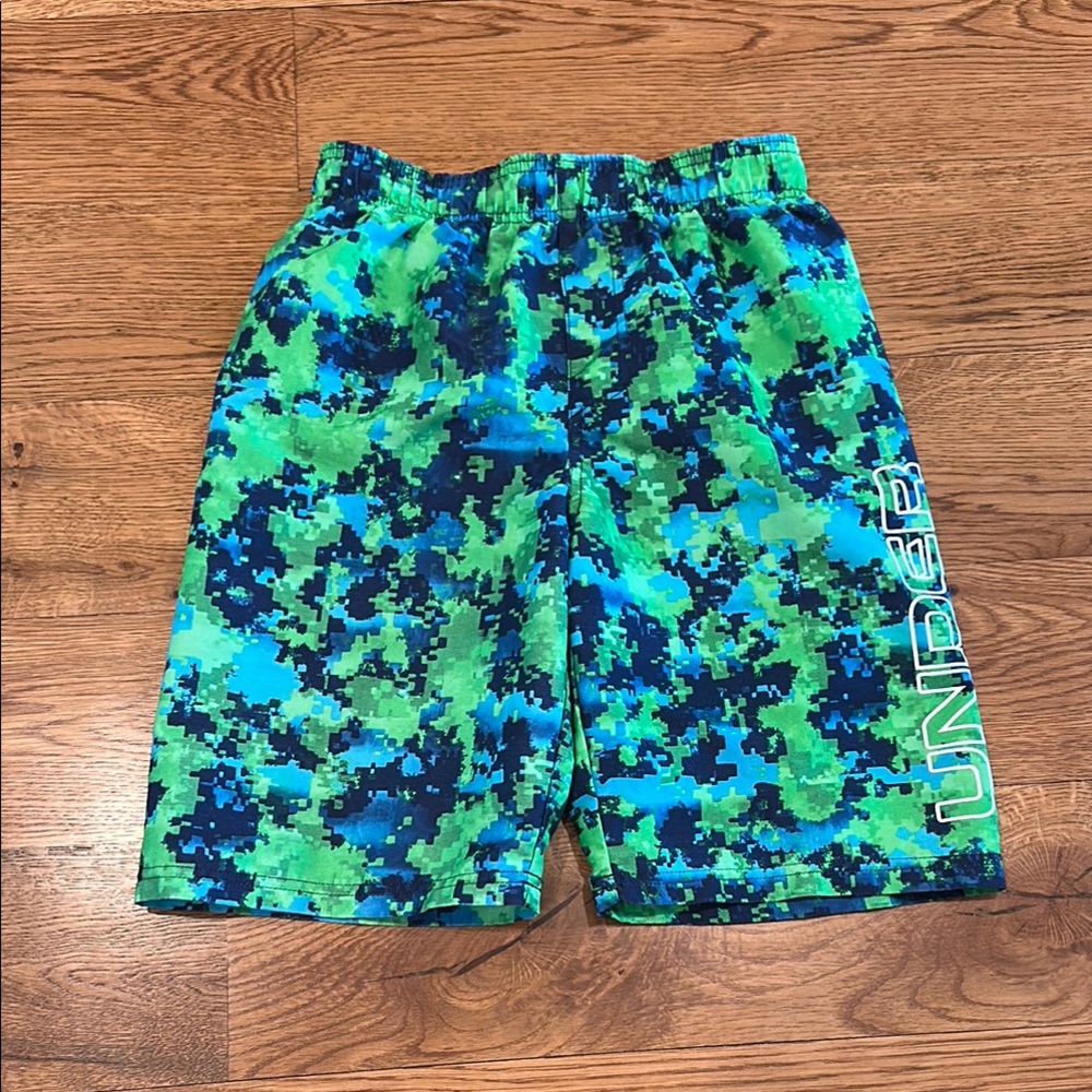 Under Armour Boys medium swim shorts.